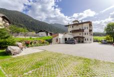 Hotel Fernblick - Parkplatz und Zugangsweg